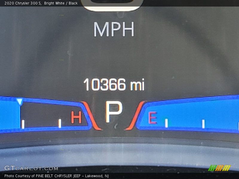 Bright White / Black 2020 Chrysler 300 S