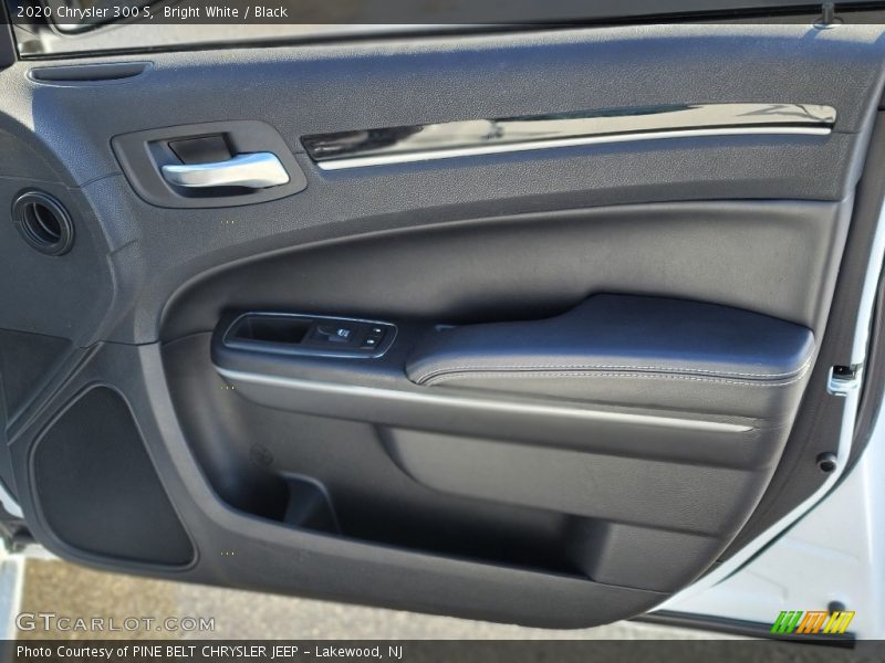Bright White / Black 2020 Chrysler 300 S