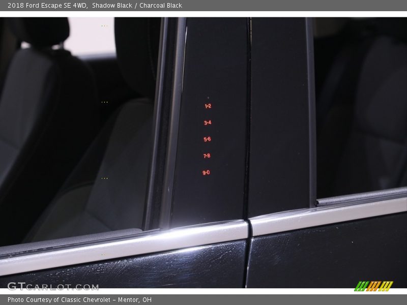 Shadow Black / Charcoal Black 2018 Ford Escape SE 4WD
