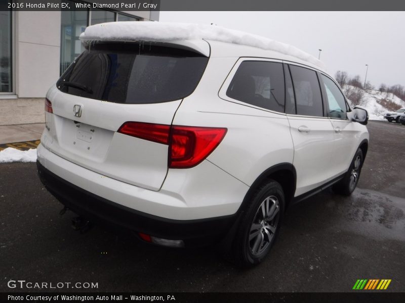 White Diamond Pearl / Gray 2016 Honda Pilot EX