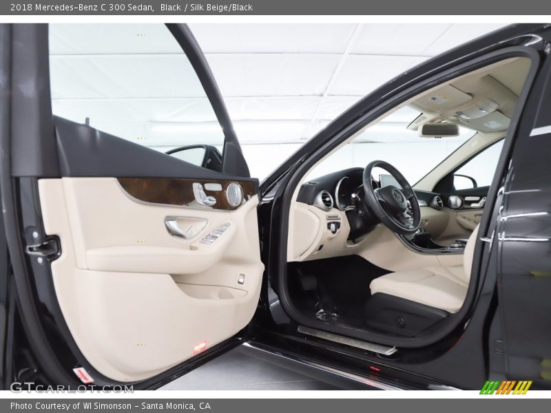 Black / Silk Beige/Black 2018 Mercedes-Benz C 300 Sedan