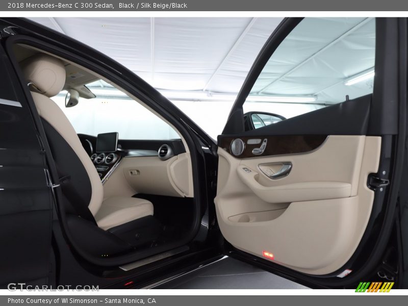 Black / Silk Beige/Black 2018 Mercedes-Benz C 300 Sedan