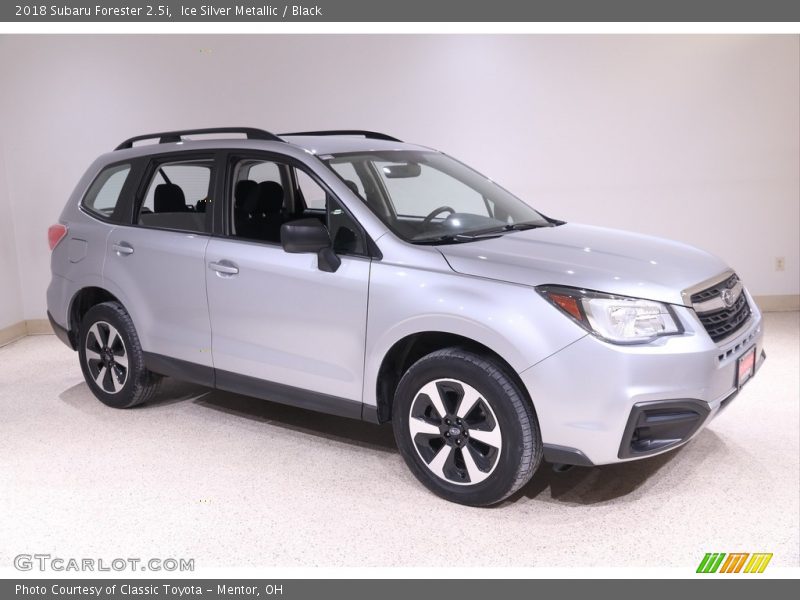 Ice Silver Metallic / Black 2018 Subaru Forester 2.5i