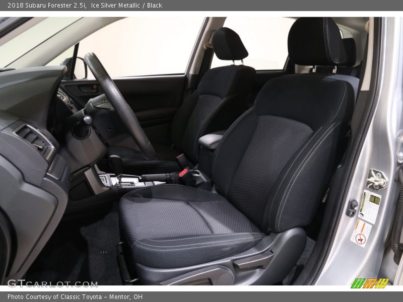 Ice Silver Metallic / Black 2018 Subaru Forester 2.5i