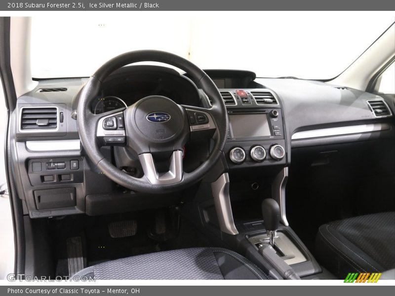 Ice Silver Metallic / Black 2018 Subaru Forester 2.5i