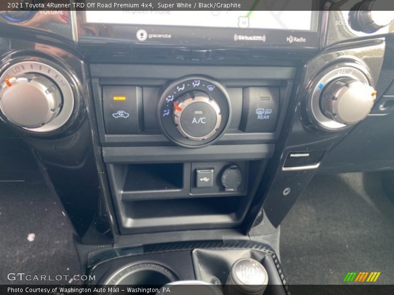 Super White / Black/Graphite 2021 Toyota 4Runner TRD Off Road Premium 4x4