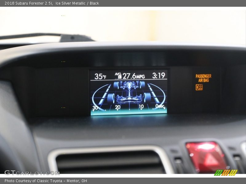 Ice Silver Metallic / Black 2018 Subaru Forester 2.5i