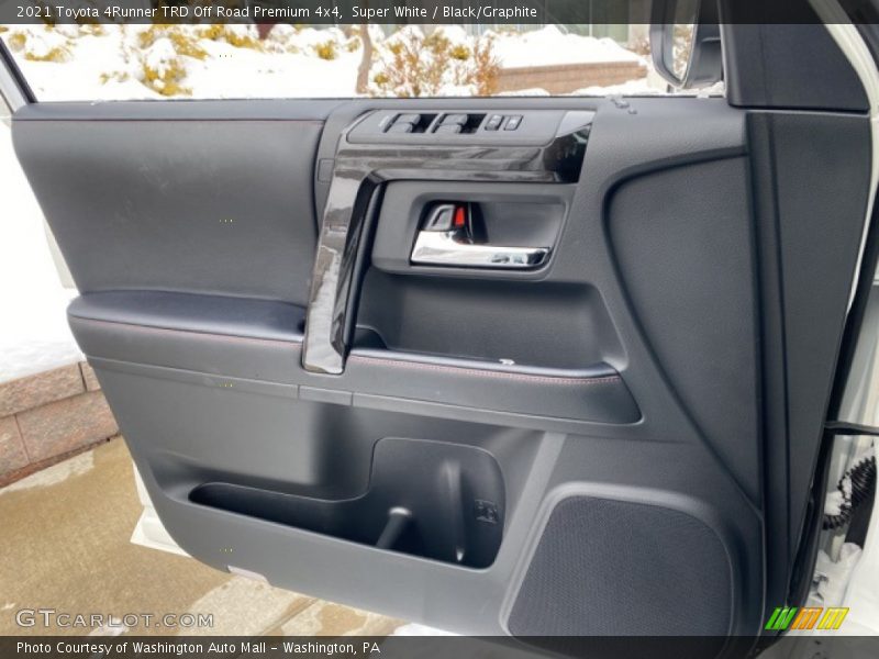Super White / Black/Graphite 2021 Toyota 4Runner TRD Off Road Premium 4x4