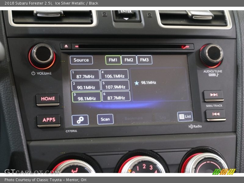 Ice Silver Metallic / Black 2018 Subaru Forester 2.5i