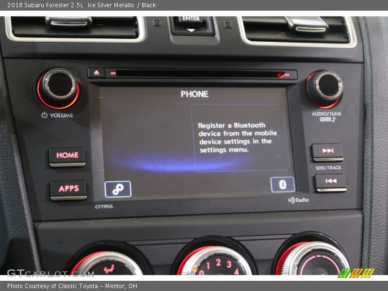 Ice Silver Metallic / Black 2018 Subaru Forester 2.5i