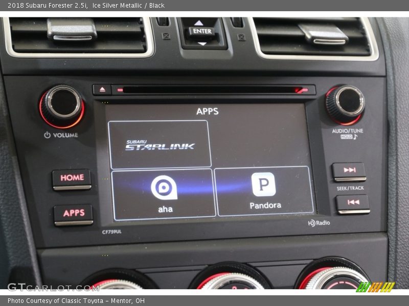 Ice Silver Metallic / Black 2018 Subaru Forester 2.5i