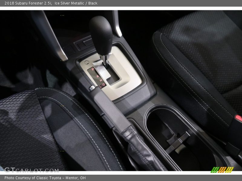 Ice Silver Metallic / Black 2018 Subaru Forester 2.5i