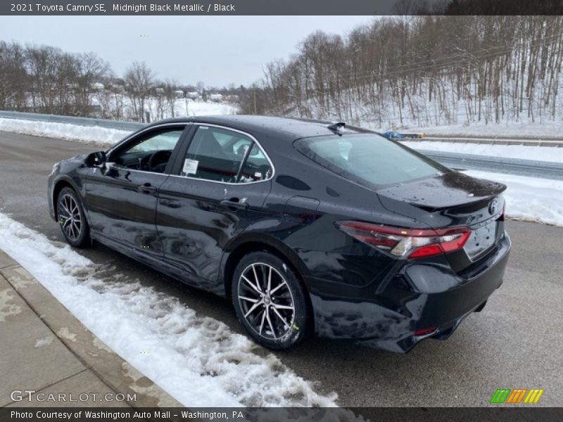 Midnight Black Metallic / Black 2021 Toyota Camry SE