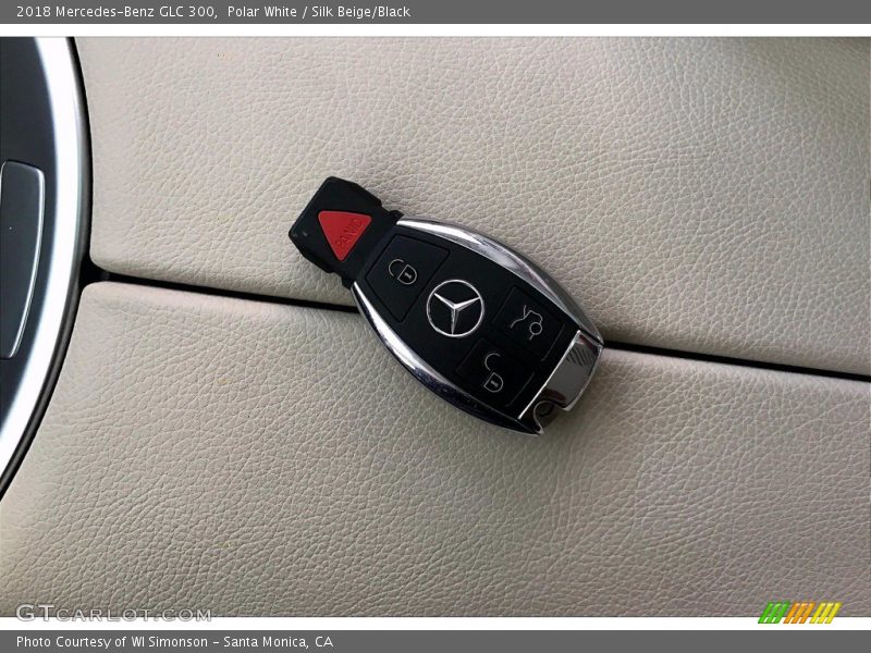Polar White / Silk Beige/Black 2018 Mercedes-Benz GLC 300