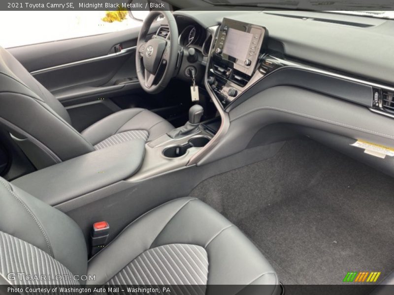 Midnight Black Metallic / Black 2021 Toyota Camry SE