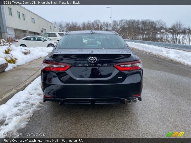 Midnight Black Metallic / Black 2021 Toyota Camry SE
