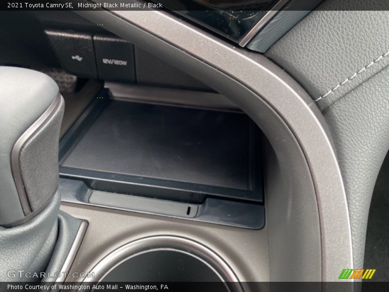 Midnight Black Metallic / Black 2021 Toyota Camry SE