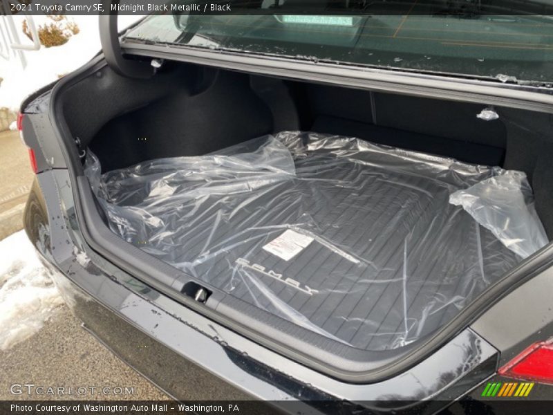 Midnight Black Metallic / Black 2021 Toyota Camry SE