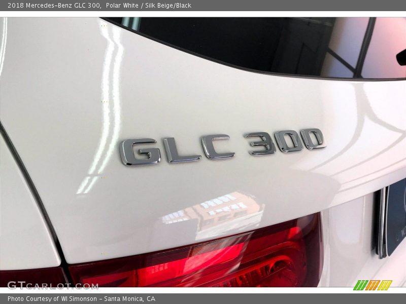 Polar White / Silk Beige/Black 2018 Mercedes-Benz GLC 300