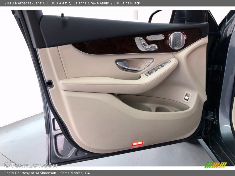 Selenite Grey Metallic / Silk Beige/Black 2018 Mercedes-Benz GLC 300 4Matic