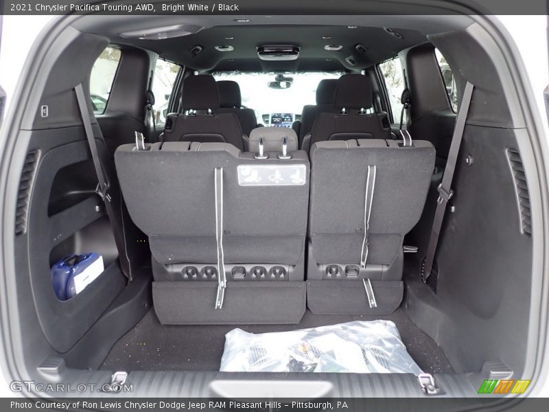 Bright White / Black 2021 Chrysler Pacifica Touring AWD