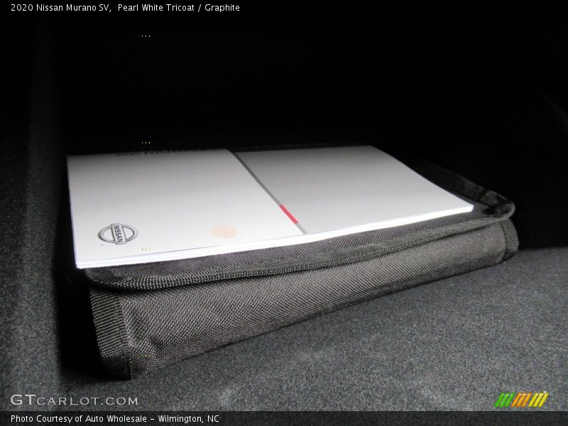 Pearl White Tricoat / Graphite 2020 Nissan Murano SV
