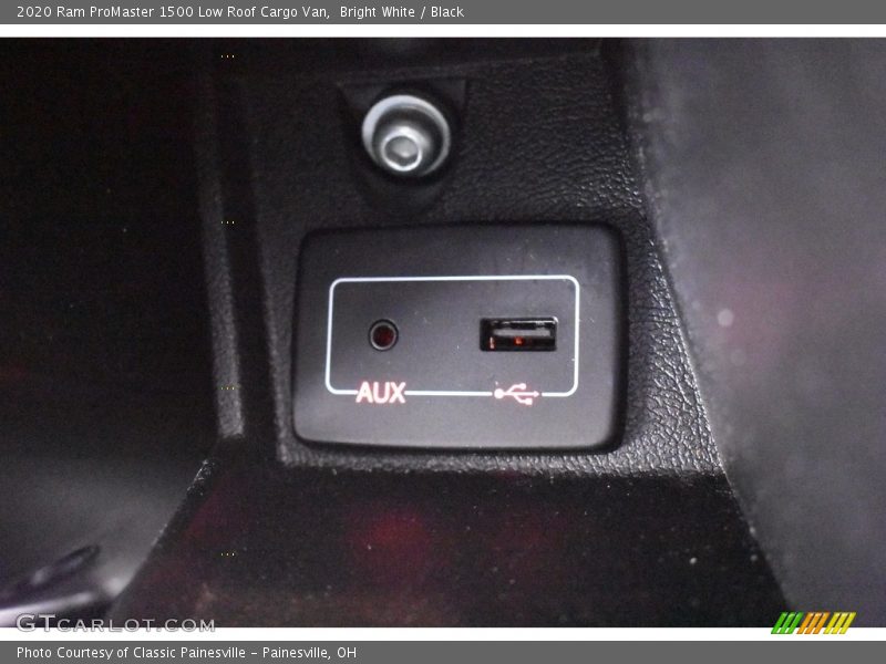 Bright White / Black 2020 Ram ProMaster 1500 Low Roof Cargo Van
