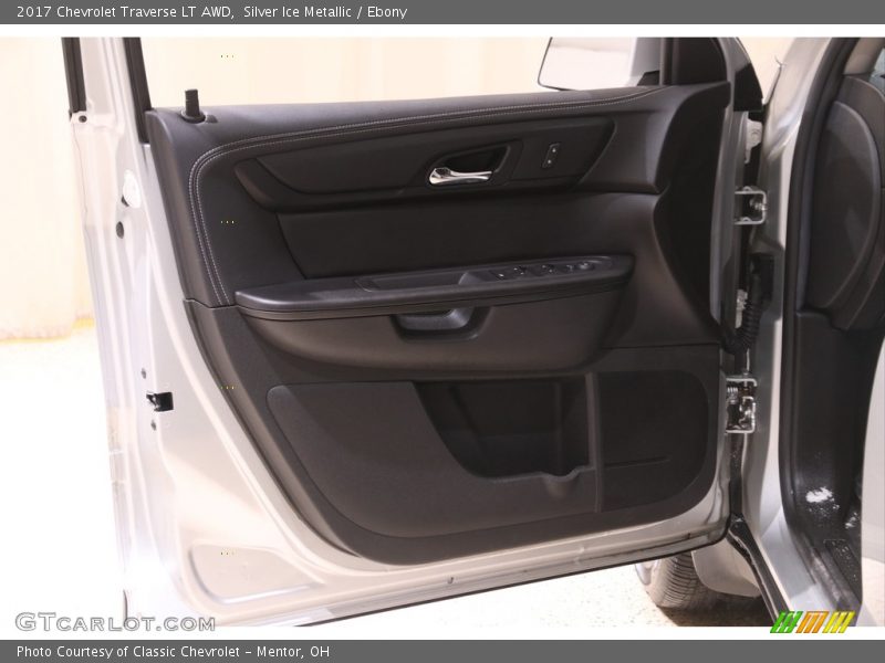 Silver Ice Metallic / Ebony 2017 Chevrolet Traverse LT AWD