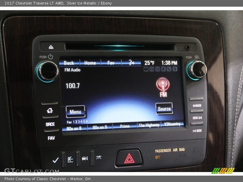Silver Ice Metallic / Ebony 2017 Chevrolet Traverse LT AWD