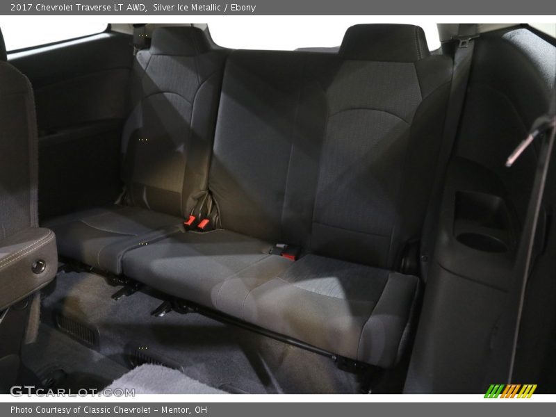 Silver Ice Metallic / Ebony 2017 Chevrolet Traverse LT AWD