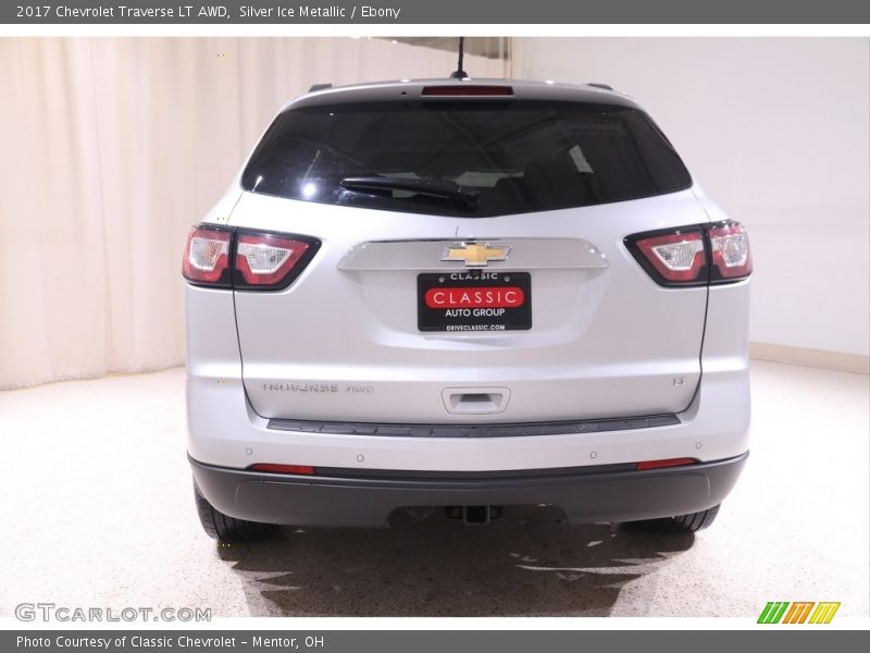 Silver Ice Metallic / Ebony 2017 Chevrolet Traverse LT AWD
