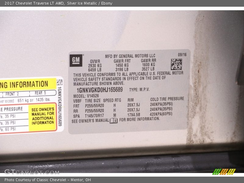 Silver Ice Metallic / Ebony 2017 Chevrolet Traverse LT AWD