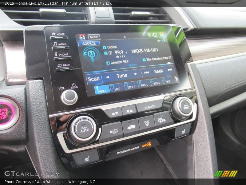 Controls of 2019 Civic EX-L Sedan