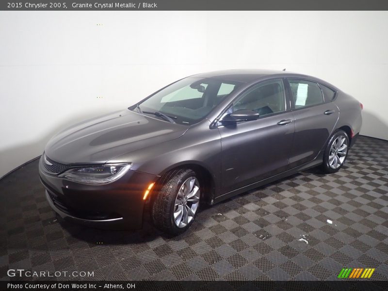Granite Crystal Metallic / Black 2015 Chrysler 200 S