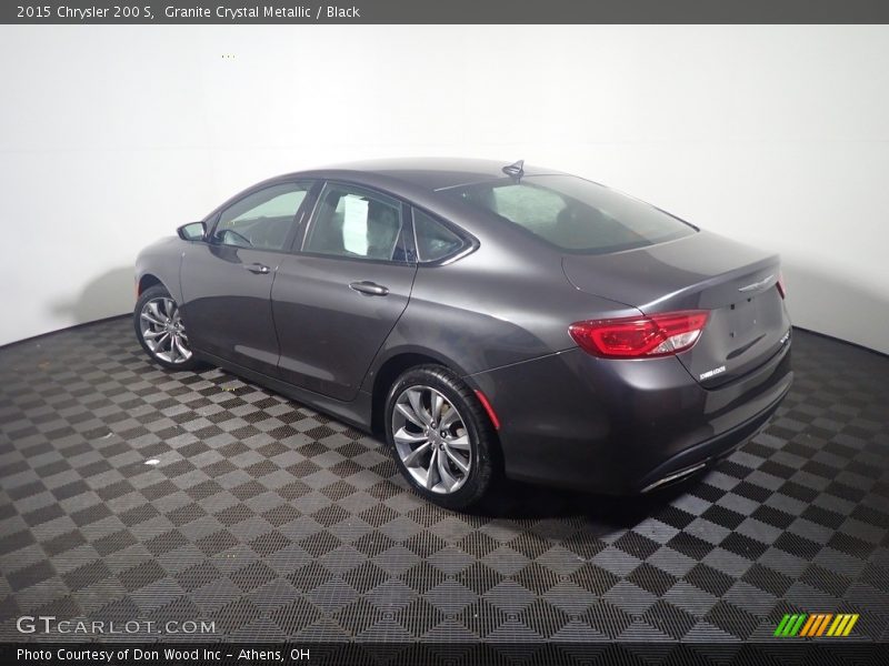 Granite Crystal Metallic / Black 2015 Chrysler 200 S