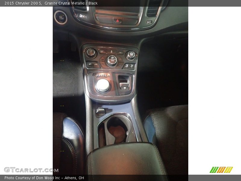 Granite Crystal Metallic / Black 2015 Chrysler 200 S