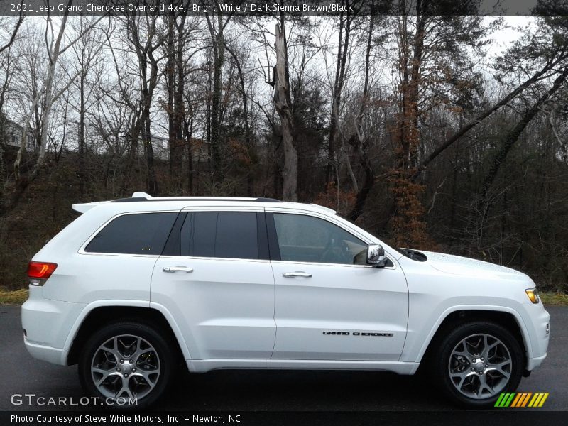 Bright White / Dark Sienna Brown/Black 2021 Jeep Grand Cherokee Overland 4x4