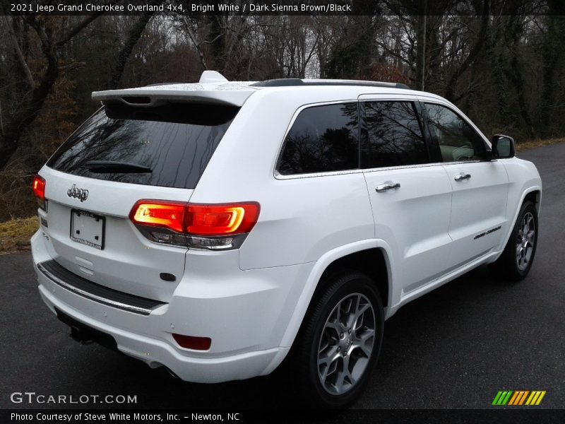 Bright White / Dark Sienna Brown/Black 2021 Jeep Grand Cherokee Overland 4x4