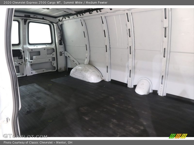 Summit White / Medium Pewter 2020 Chevrolet Express 2500 Cargo WT