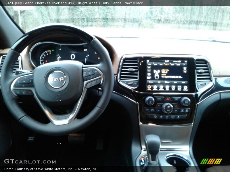 Bright White / Dark Sienna Brown/Black 2021 Jeep Grand Cherokee Overland 4x4