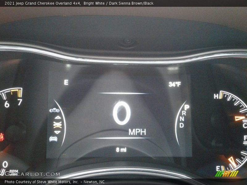 Bright White / Dark Sienna Brown/Black 2021 Jeep Grand Cherokee Overland 4x4