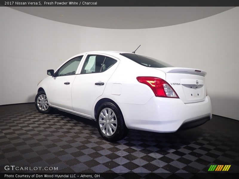 Fresh Powder White / Charcoal 2017 Nissan Versa S