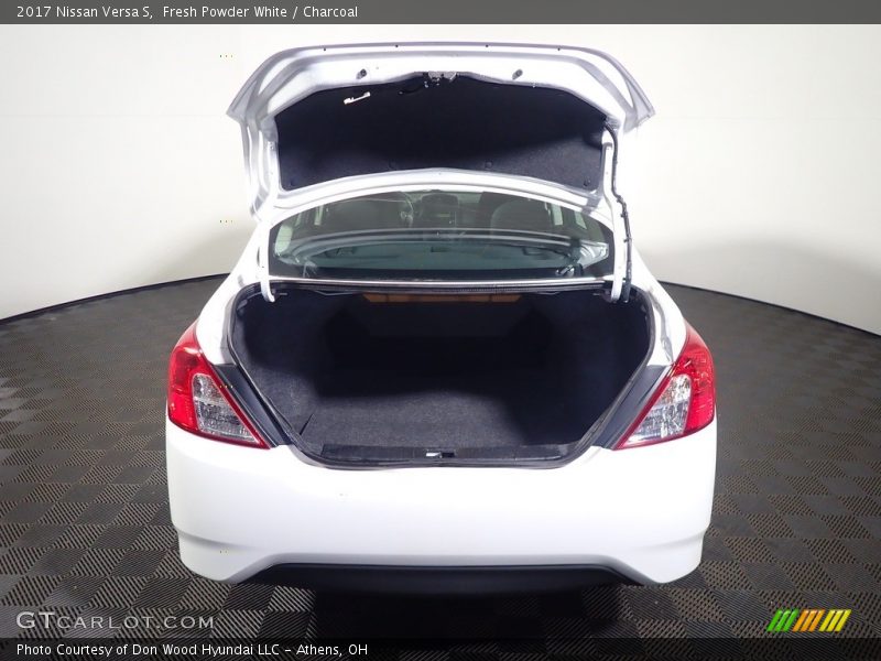 Fresh Powder White / Charcoal 2017 Nissan Versa S
