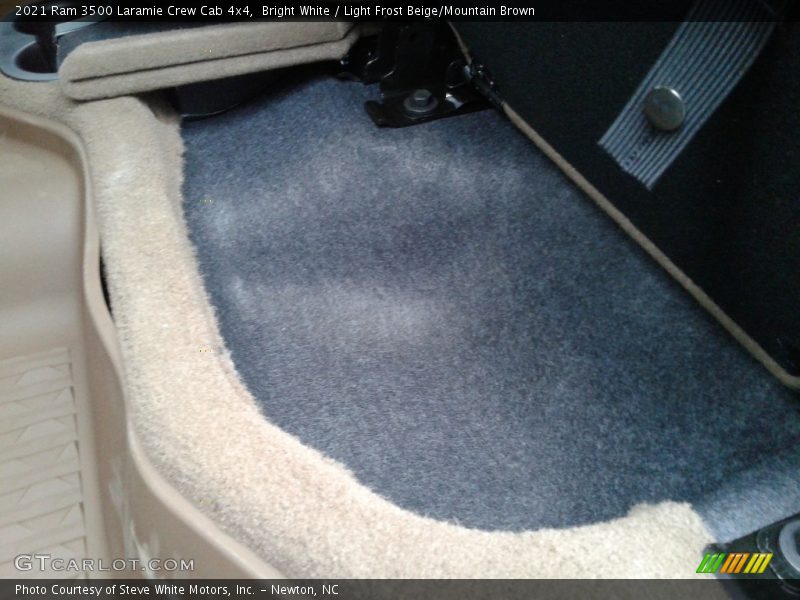 Bright White / Light Frost Beige/Mountain Brown 2021 Ram 3500 Laramie Crew Cab 4x4