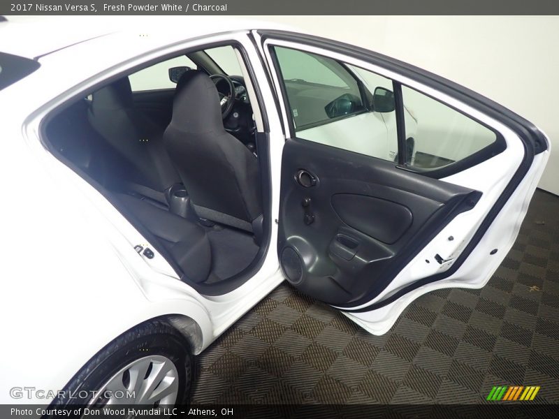 Fresh Powder White / Charcoal 2017 Nissan Versa S