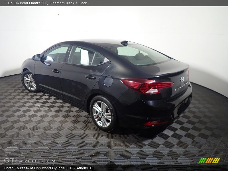 Phantom Black / Black 2019 Hyundai Elantra SEL