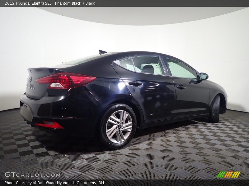 Phantom Black / Black 2019 Hyundai Elantra SEL