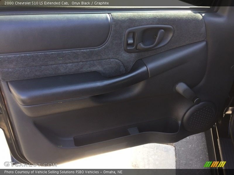 Door Panel of 2000 S10 LS Extended Cab