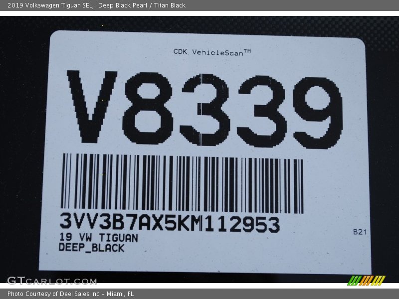 Deep Black Pearl / Titan Black 2019 Volkswagen Tiguan SEL