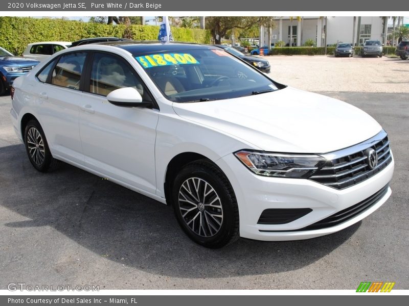 Front 3/4 View of 2020 Jetta SE